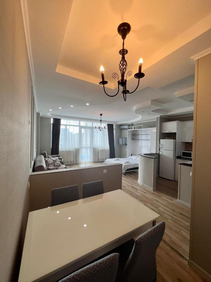Luxure Apartments Batumi Ngoại thất bức ảnh