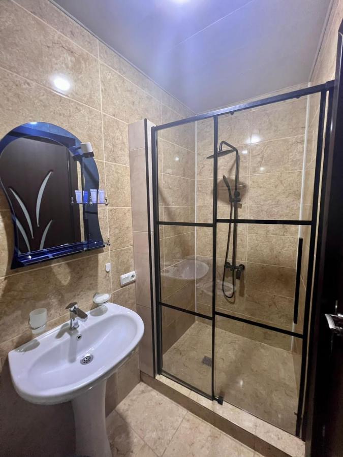Luxure Apartments Batumi Ngoại thất bức ảnh